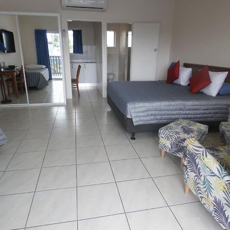 Airlie Court Units Airlie Beach Exterior foto