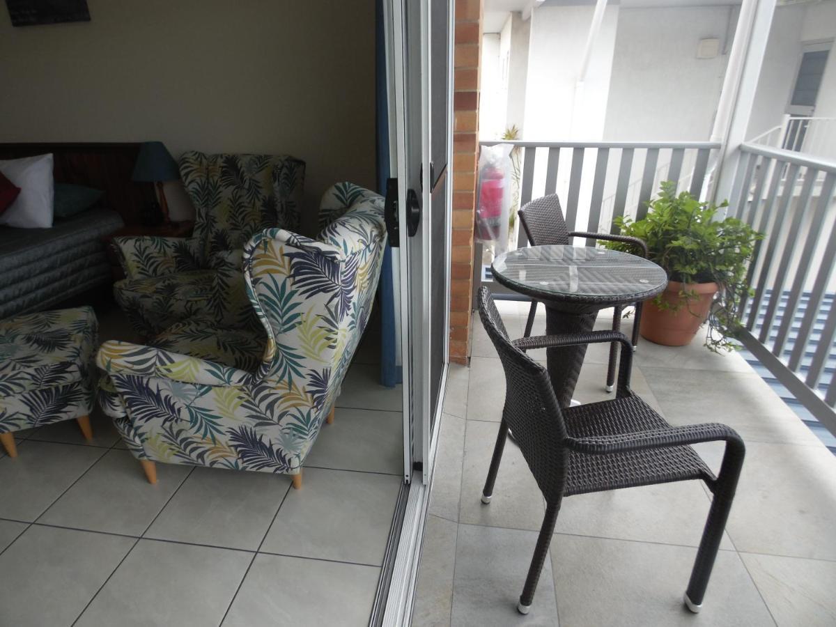 Airlie Court Units Airlie Beach Exterior foto