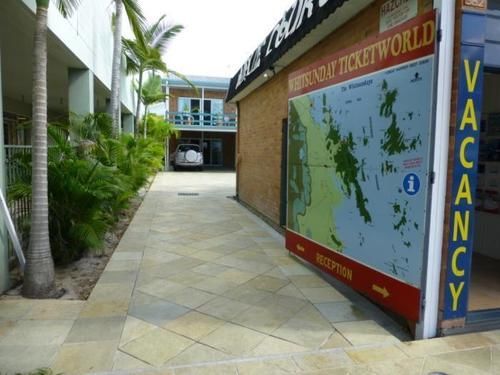 Airlie Court Units Airlie Beach Exterior foto